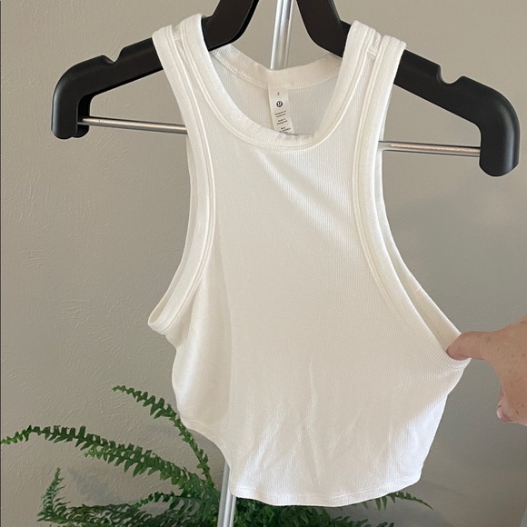 lululemon athletica White Cropped Tank Top - Picture 4 of 5